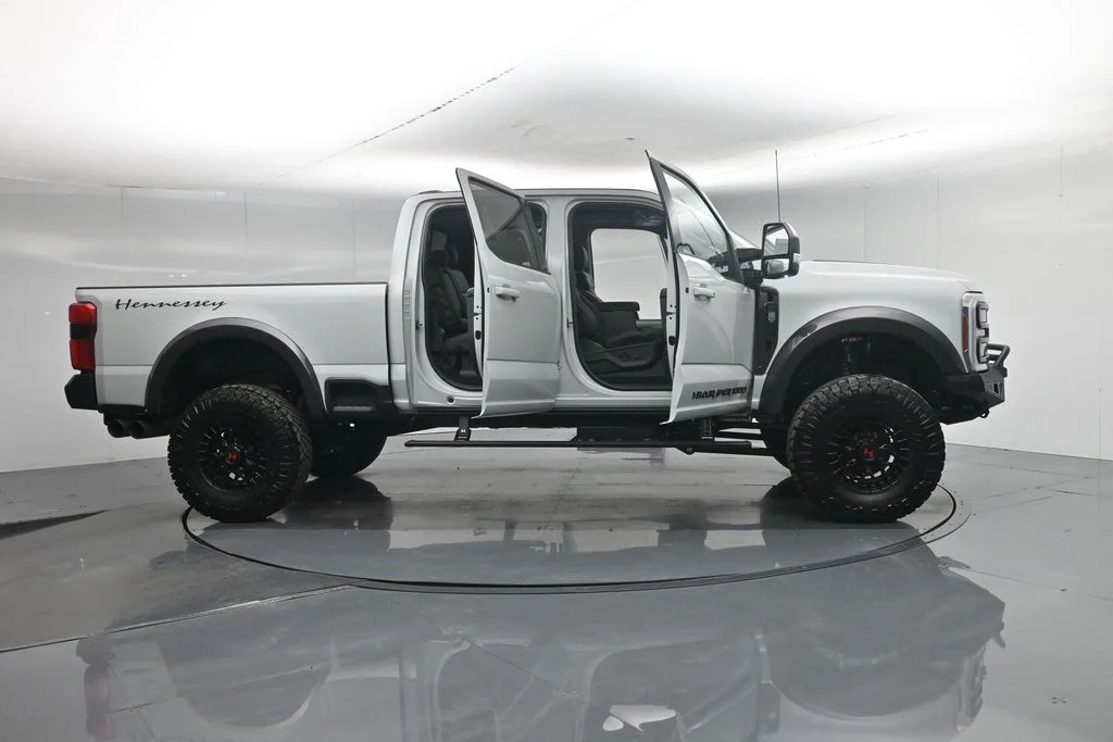 New 2026 Avalanche Ford Lariat image 4