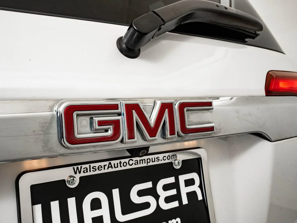 Used 2019 White Frost Tricoat GMC SLT-1 image 17