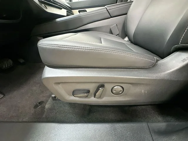 Used 2025 Black Nissan SL image 15