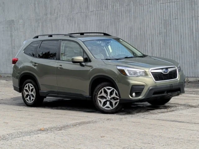Used 2021 Green Subaru Premium image 18
