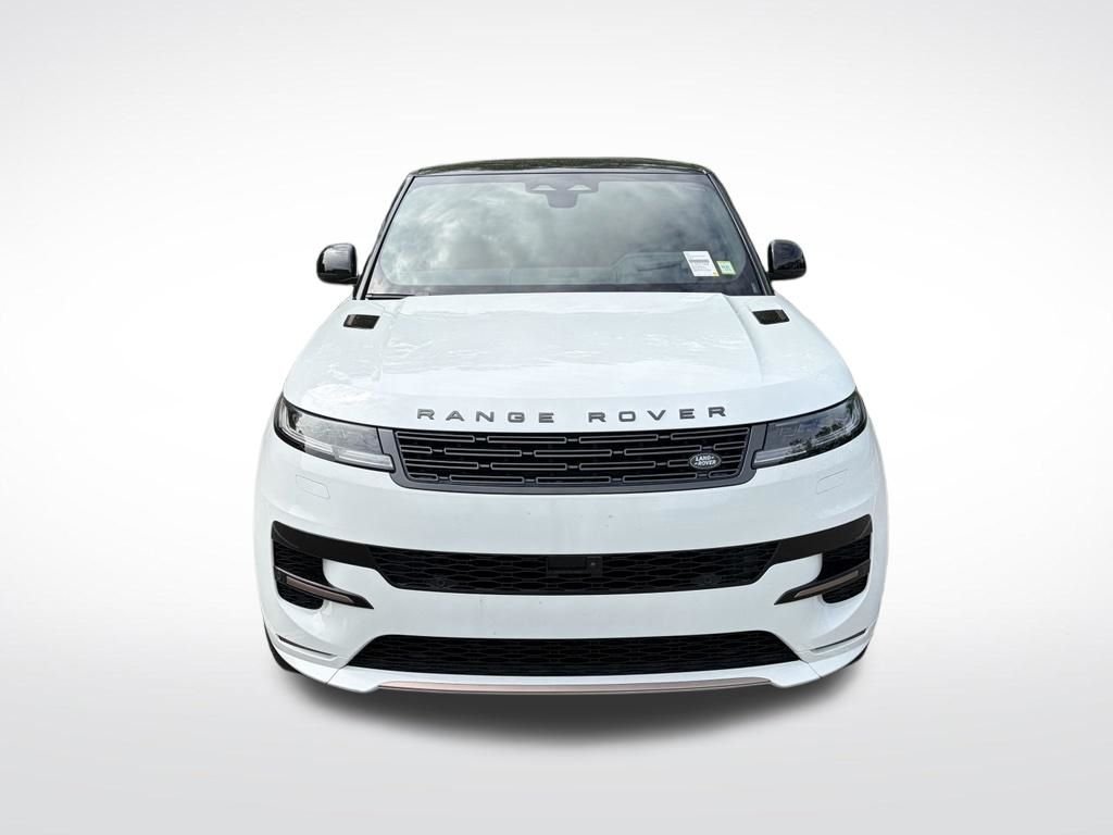 New 2026 Fuji White Land Rover Dynamic SE image 2
