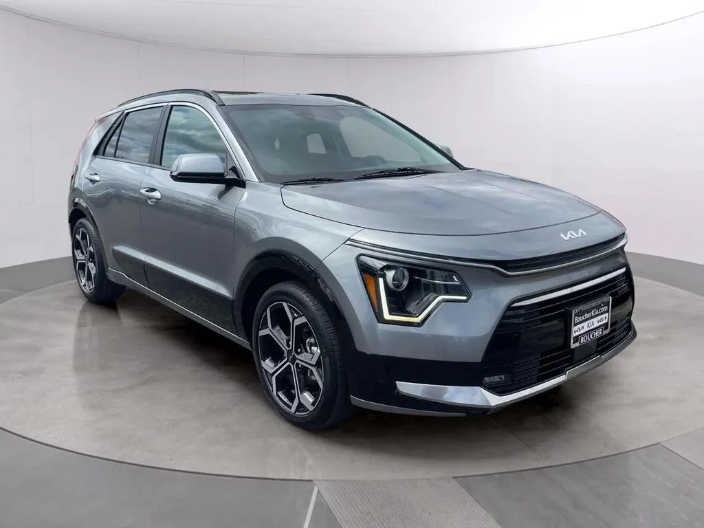 Used 2025 Steel Gray Kia EX Touring image 7