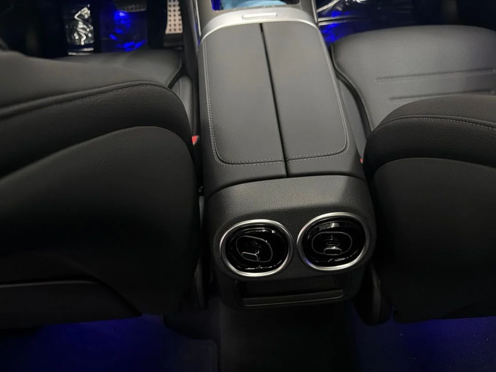 New 2026 Black Mercedes-Benz GLC 300 image 22