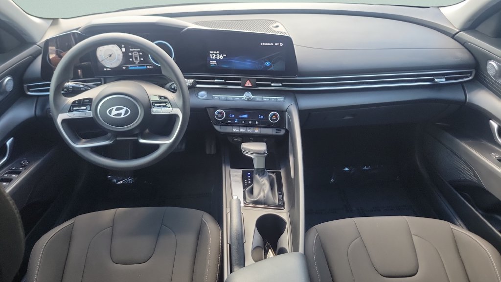 Used 2024 Gray Hyundai SEL image 11