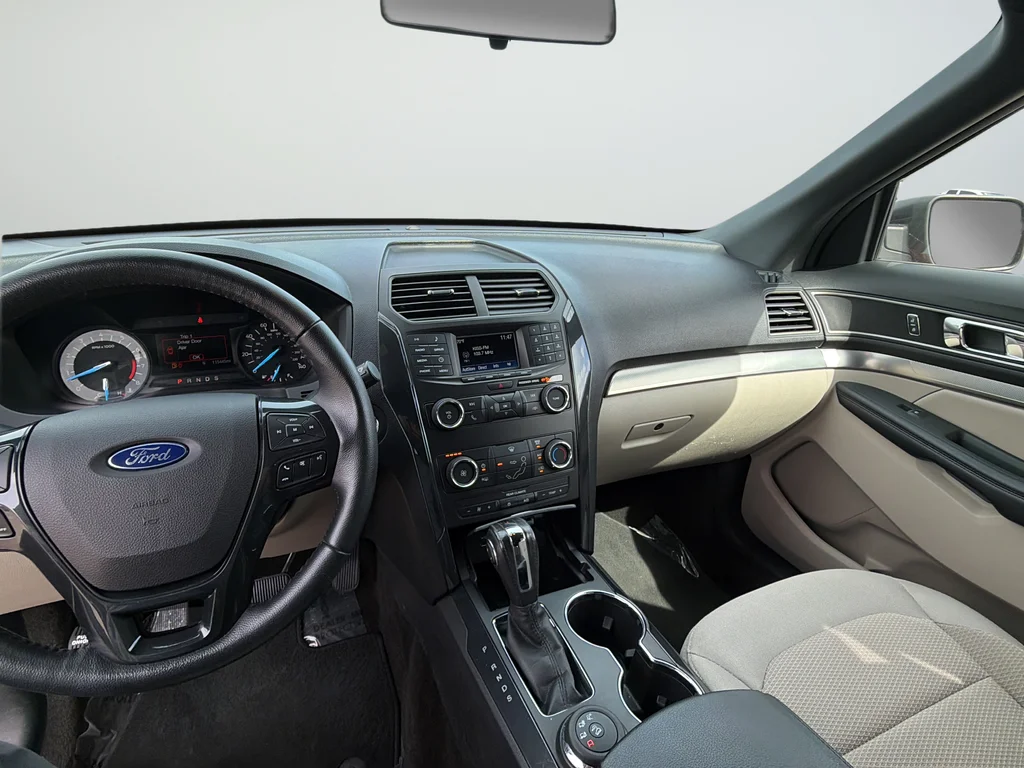 Used 2018 Red Ford XLT image 11