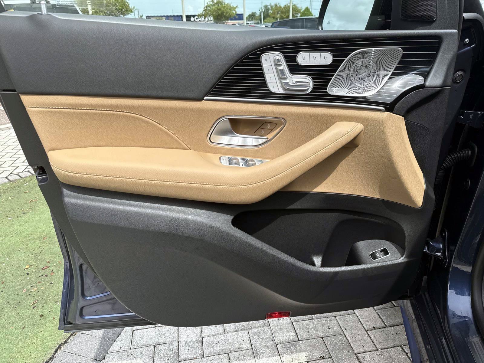 New 2026 Twilight Blue Metallic Mercedes-Benz 450 4MATIC® SUV image 17