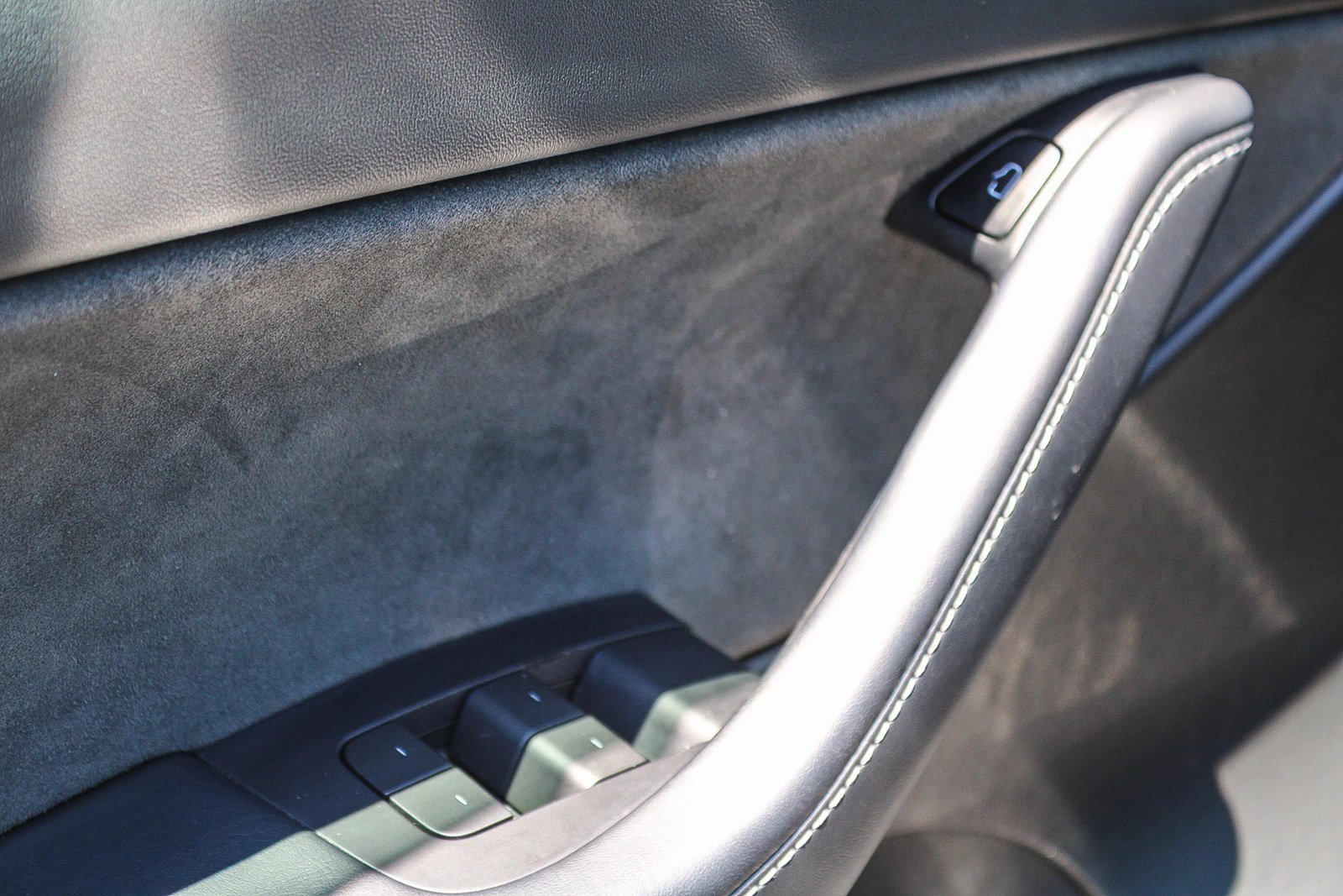 Used 2022 Midnight Silver Metallic Tesla Long Range image 21