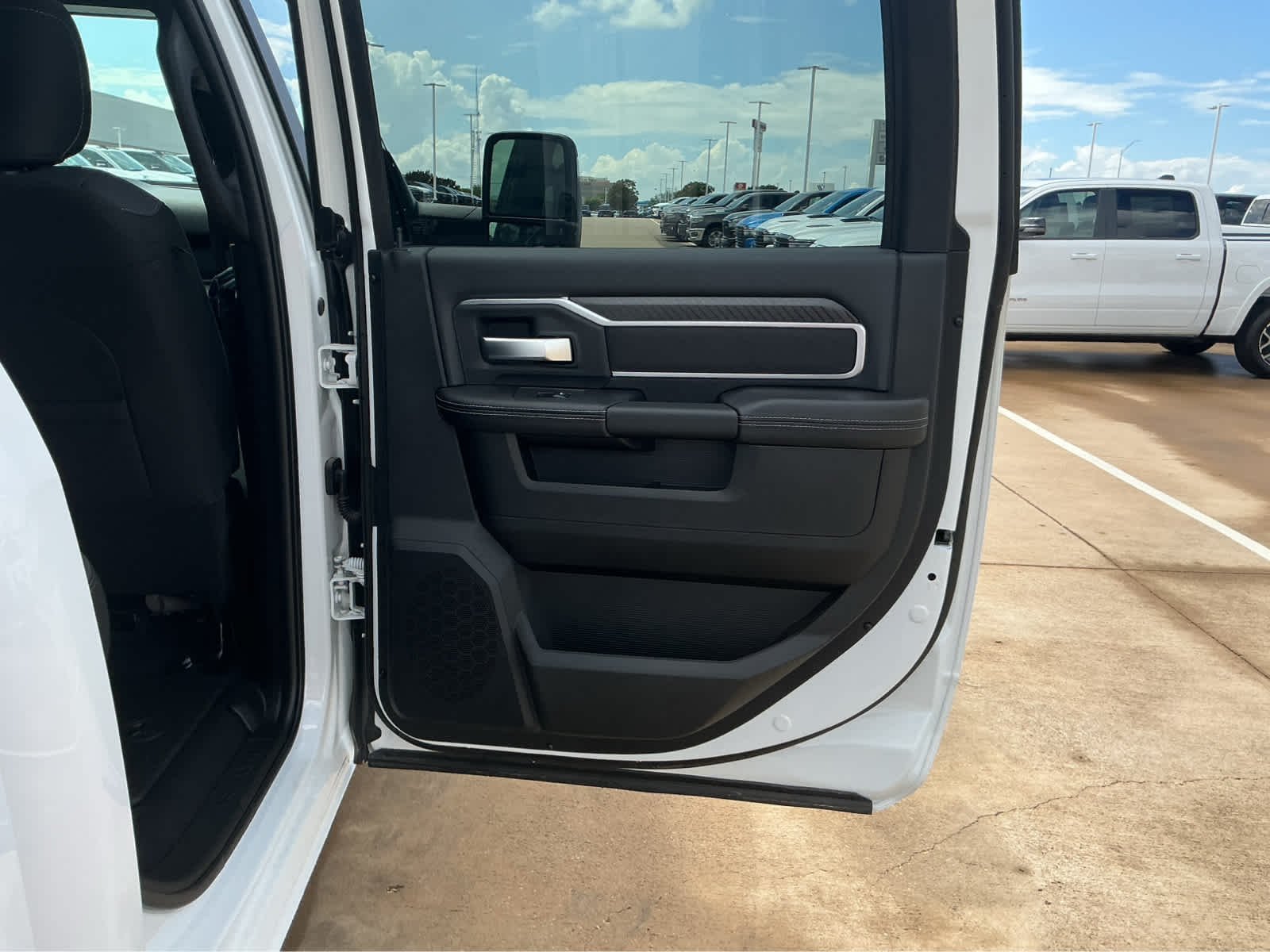 New 2026 Bright White Clear-Coat Exterior Paint RAM Lone Star image 22