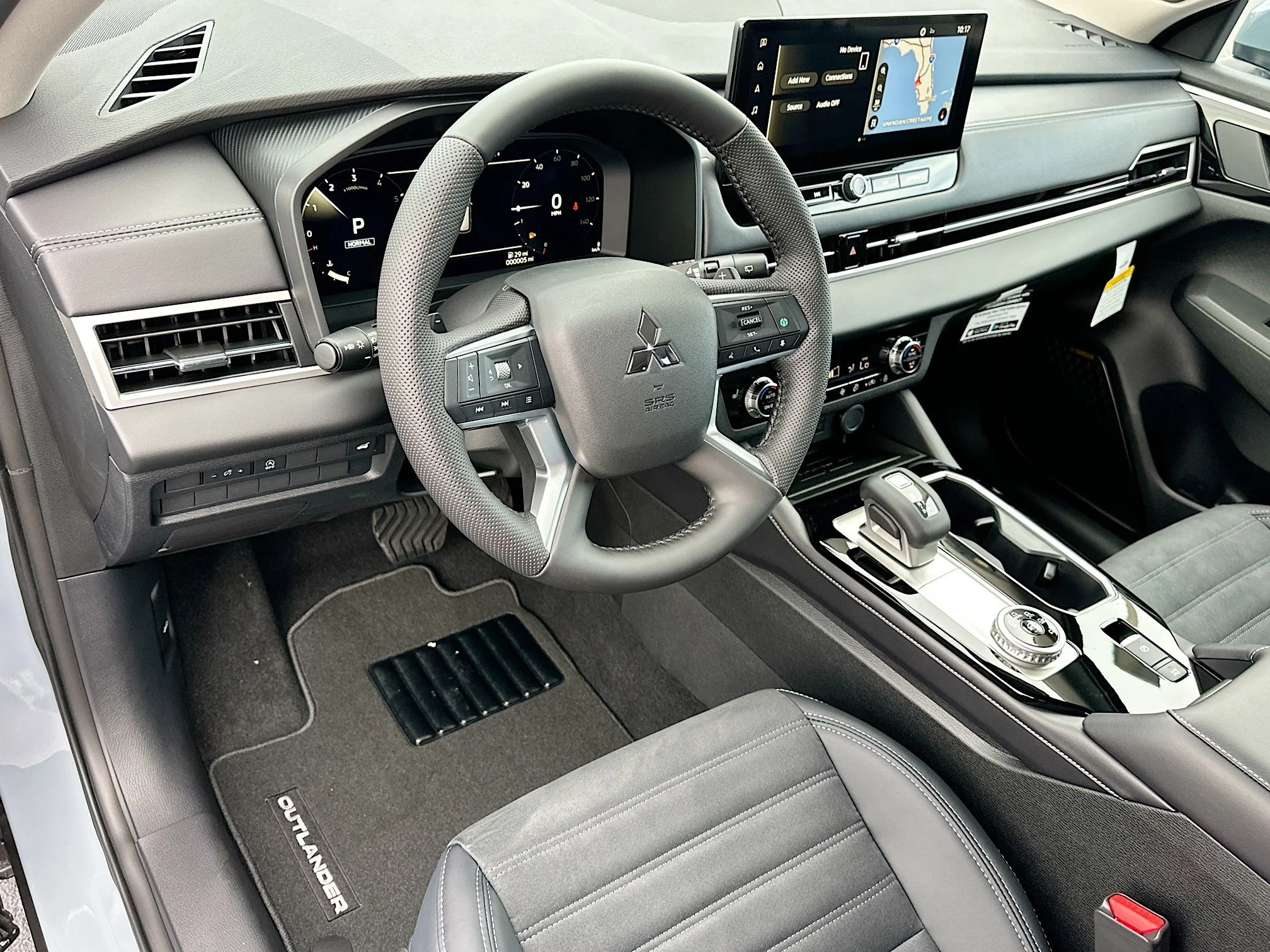 New 2026 Moonstone Gray Metallic Mitsubishi SE image 6
