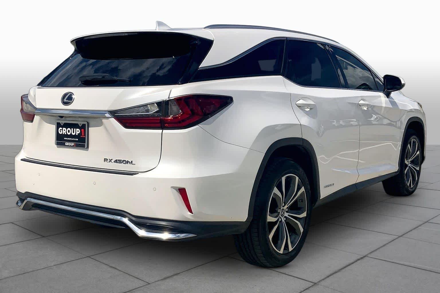 Used 2018 Eminent White Pearl Lexus  image 13