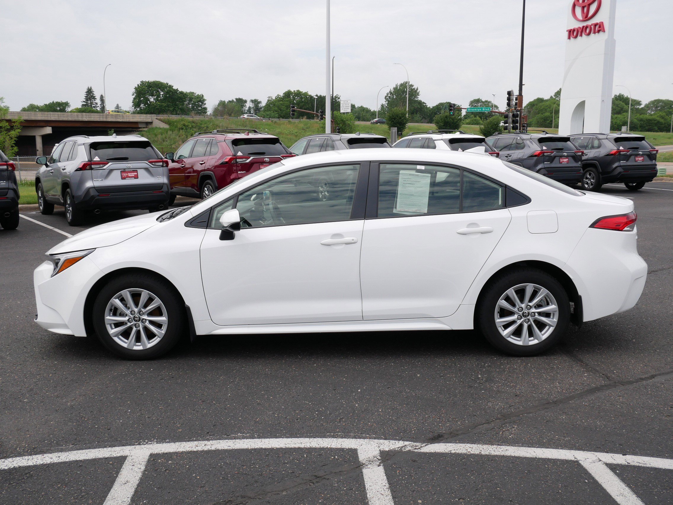 Certified 2023 Toyota Corolla LE with VIN JTDBCMFE1PJ006226 for sale in Brooklyn Center, Minnesota