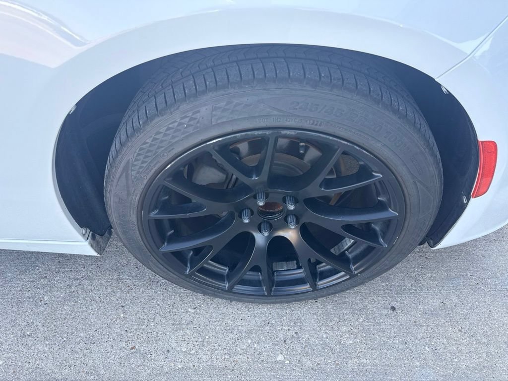 Used 2020 White Dodge SXT RWD image 5