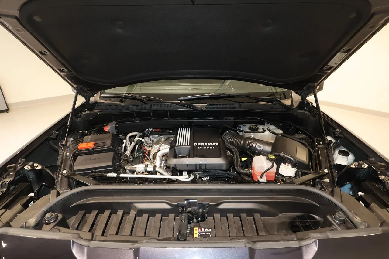 Used 2024 Titanium Rush Metallic GMC Elevation image 32