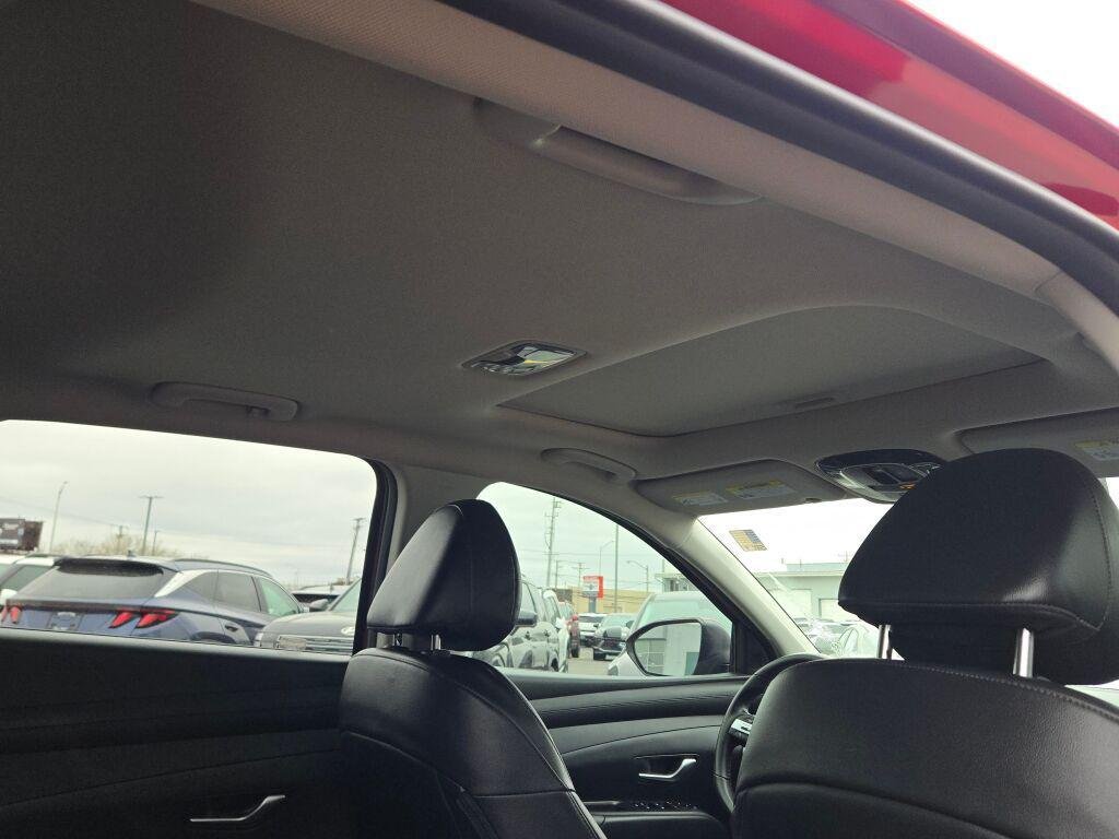New 2025 Red Hyundai SEL Convenience FWD image 11