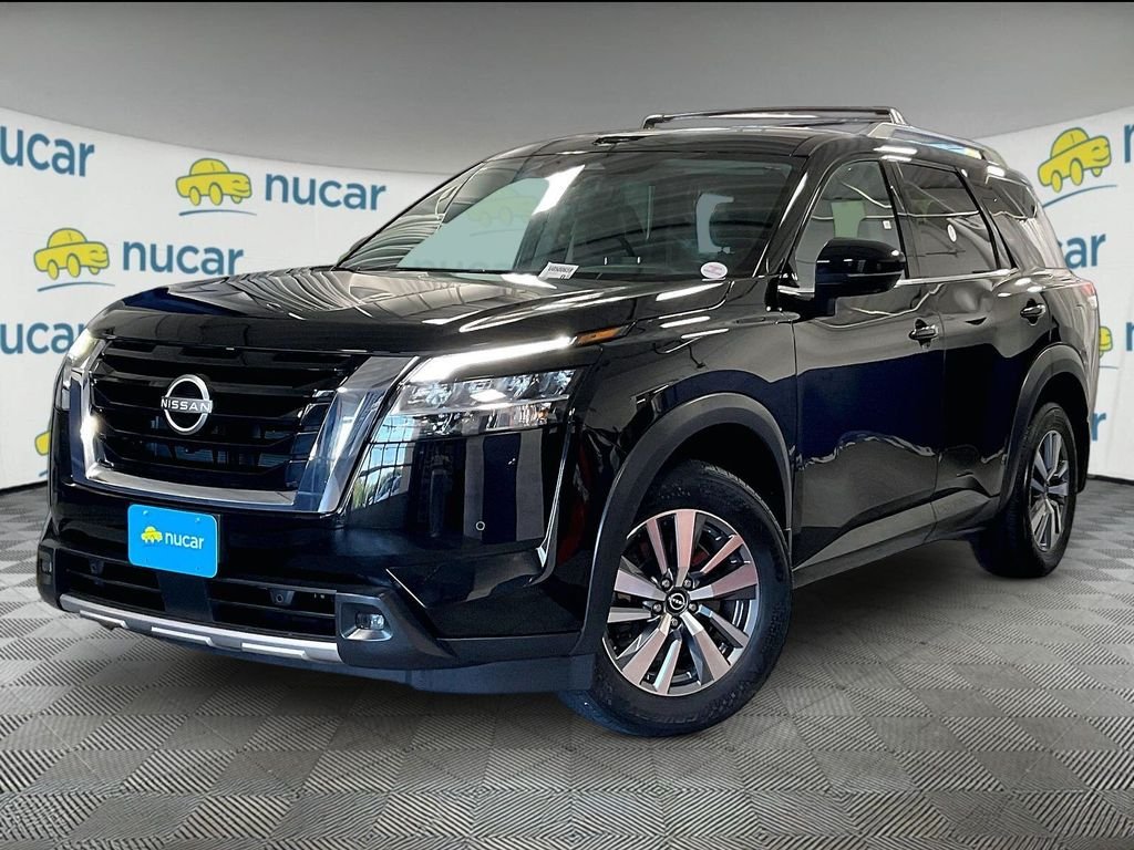 Used 2023 Super Black Nissan SL image 3