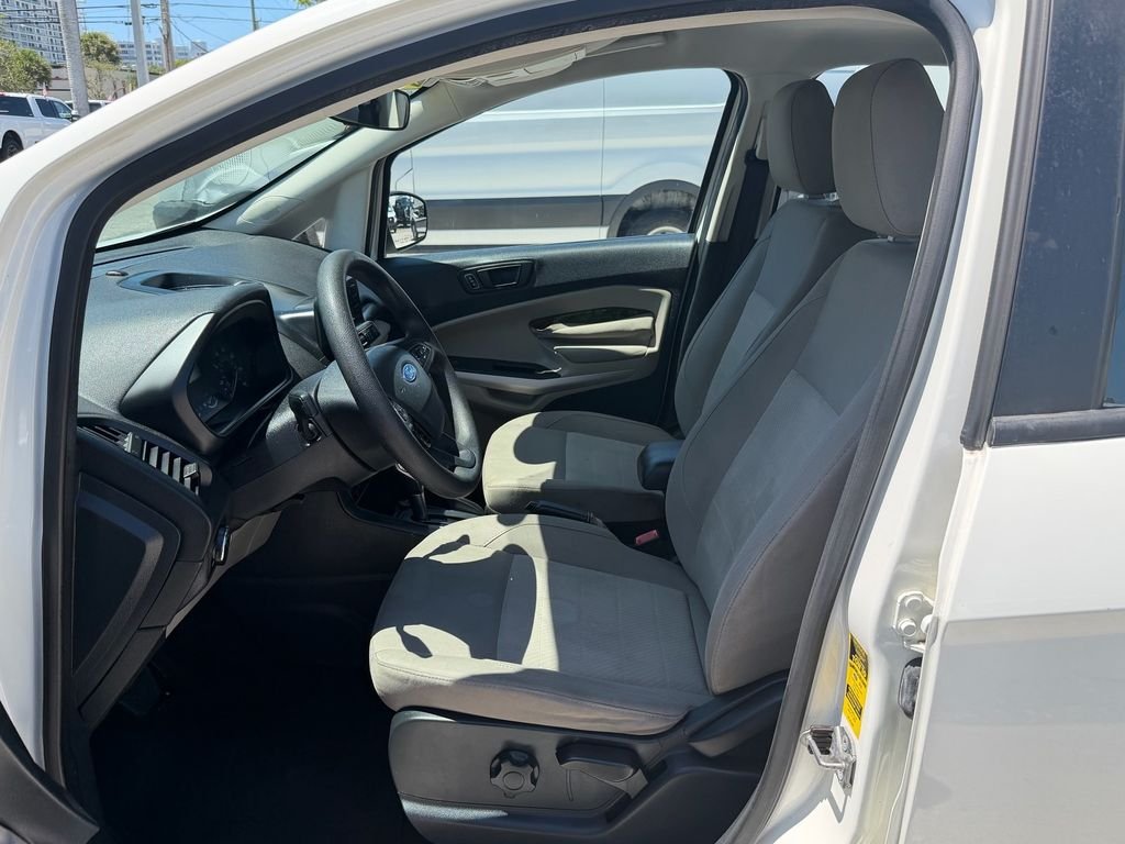 Used 2018 White Ford S image 10