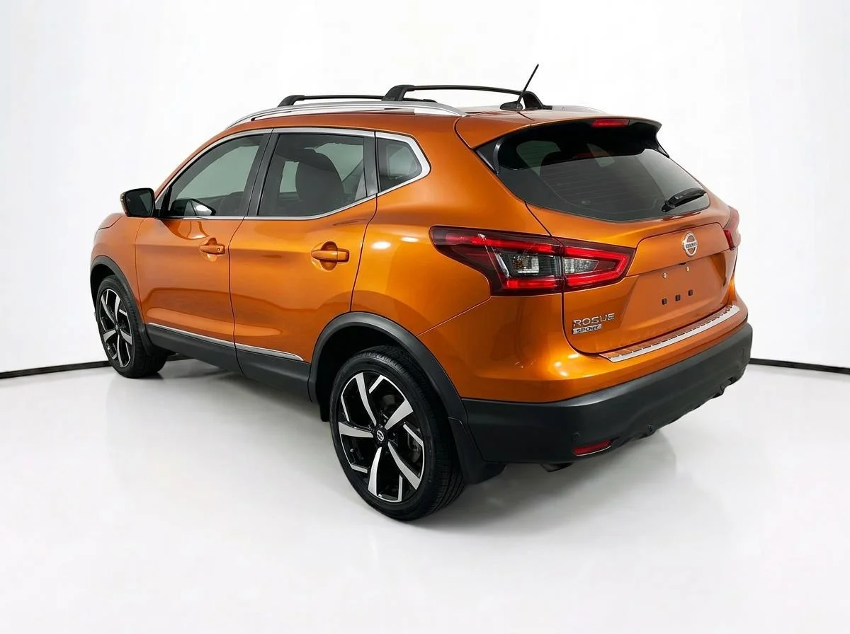 Used 2021 Monarch Orange Metallic Nissan SL image 7
