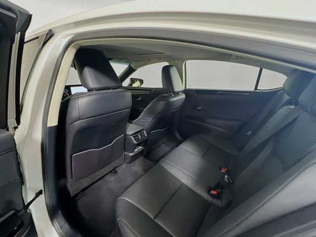 2023 Lexus ES 350 - Photo 18