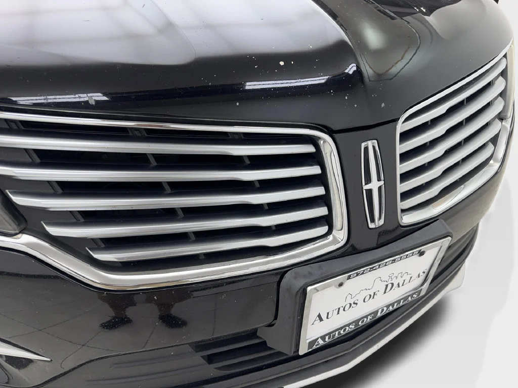 Used 2017 Black Lincoln Reserve image 28