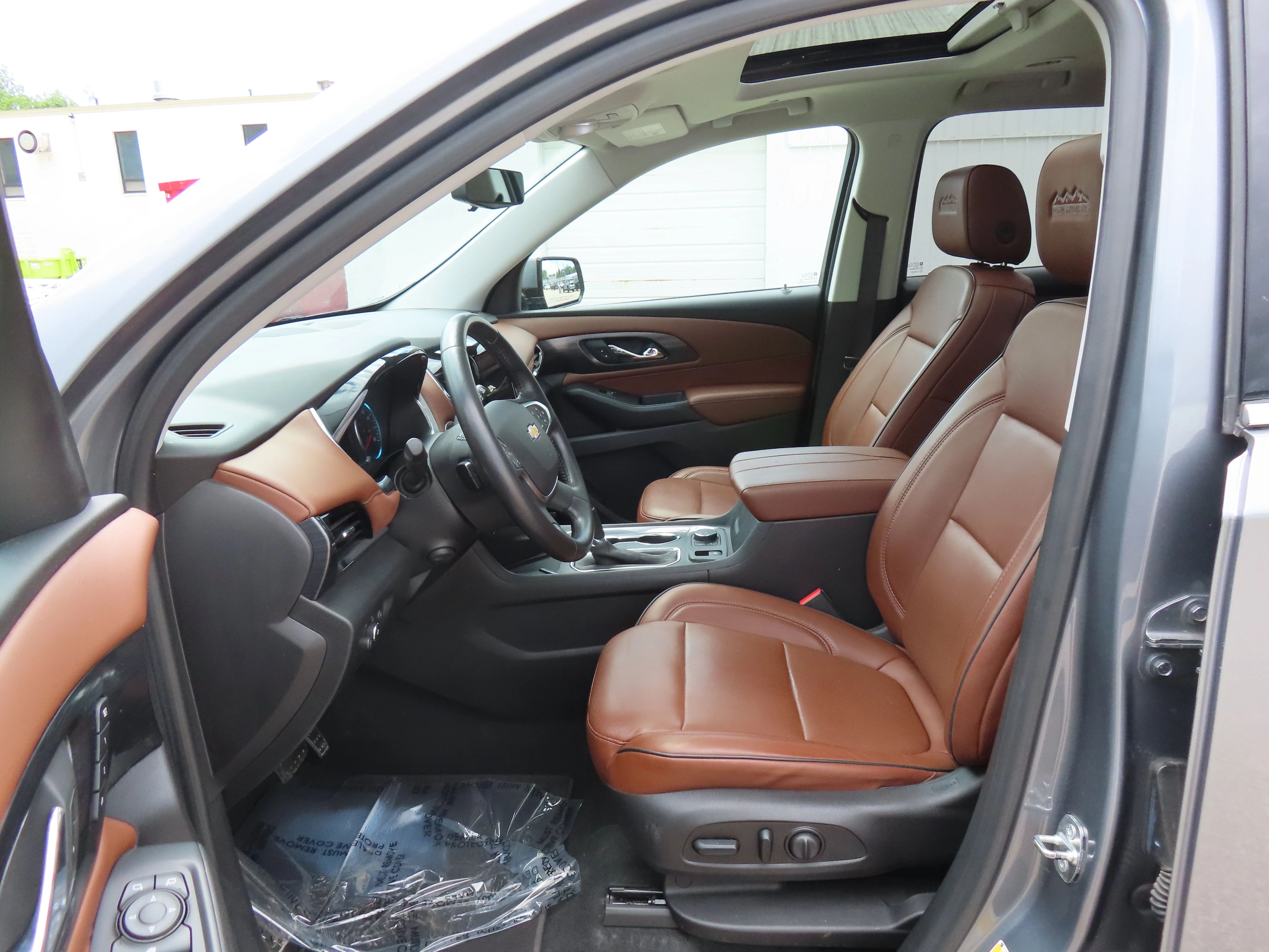 Used 2018 Satin Steel Metallic Chevrolet High Country image 13