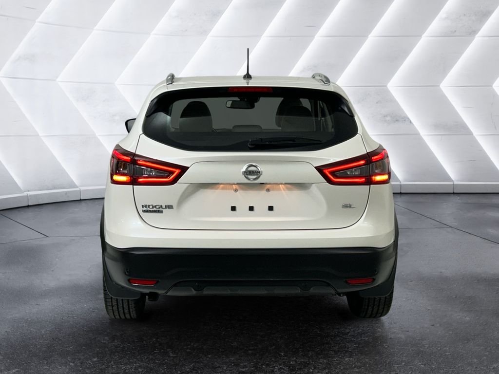 Used 2021 White Nissan SL image 5