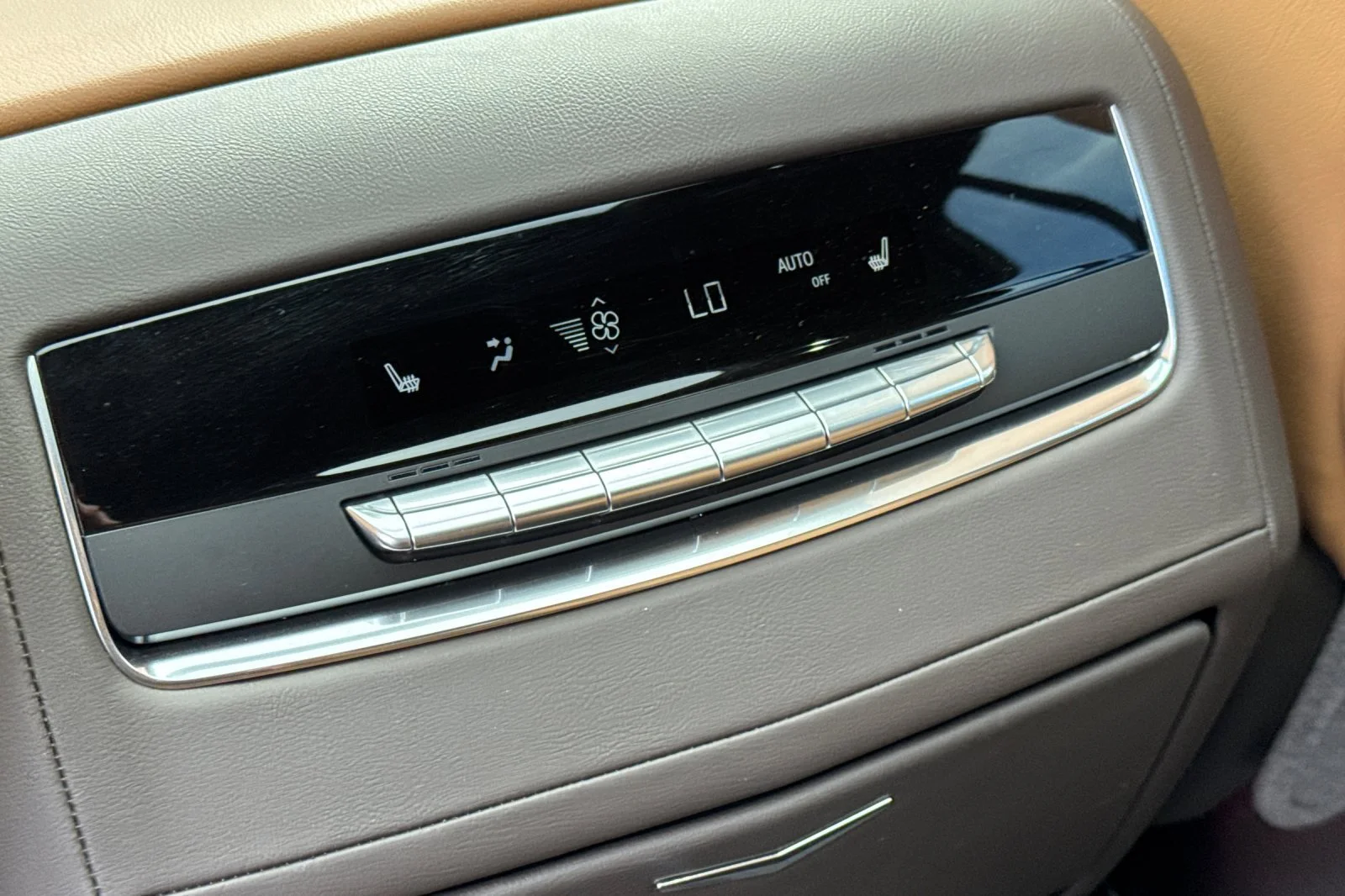 2025 Cadillac Escalade Premium Luxury - Photo 13