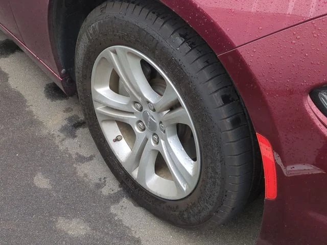 Used 2023 Red Dodge SXT image 7