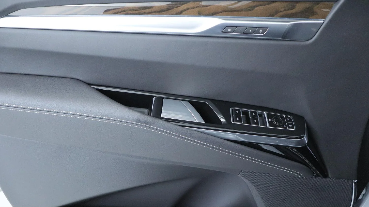 Used 2026 White Cadillac Platinum Sport image 27