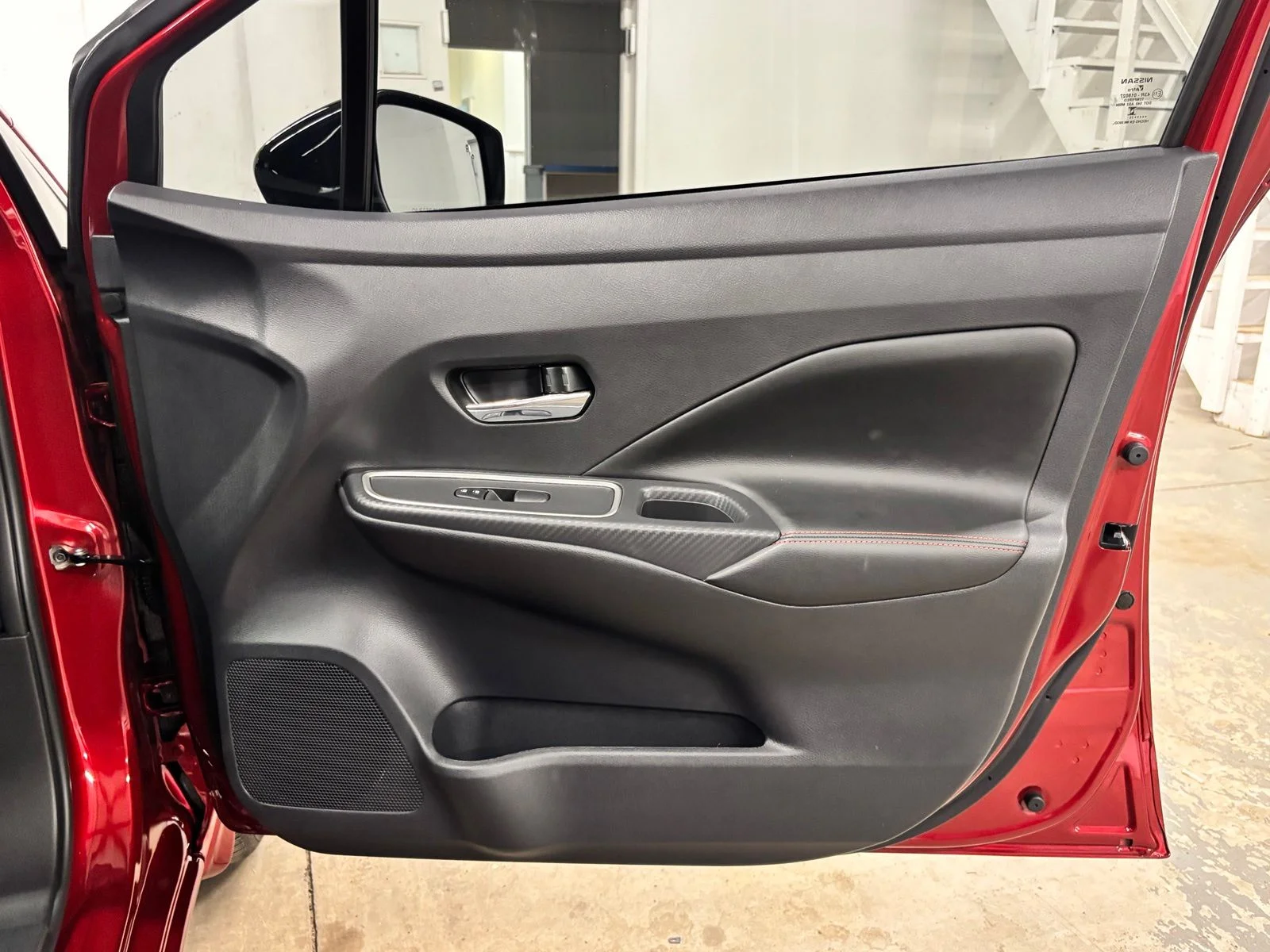 Used 2025 Red Nissan 1.6 SR image 22