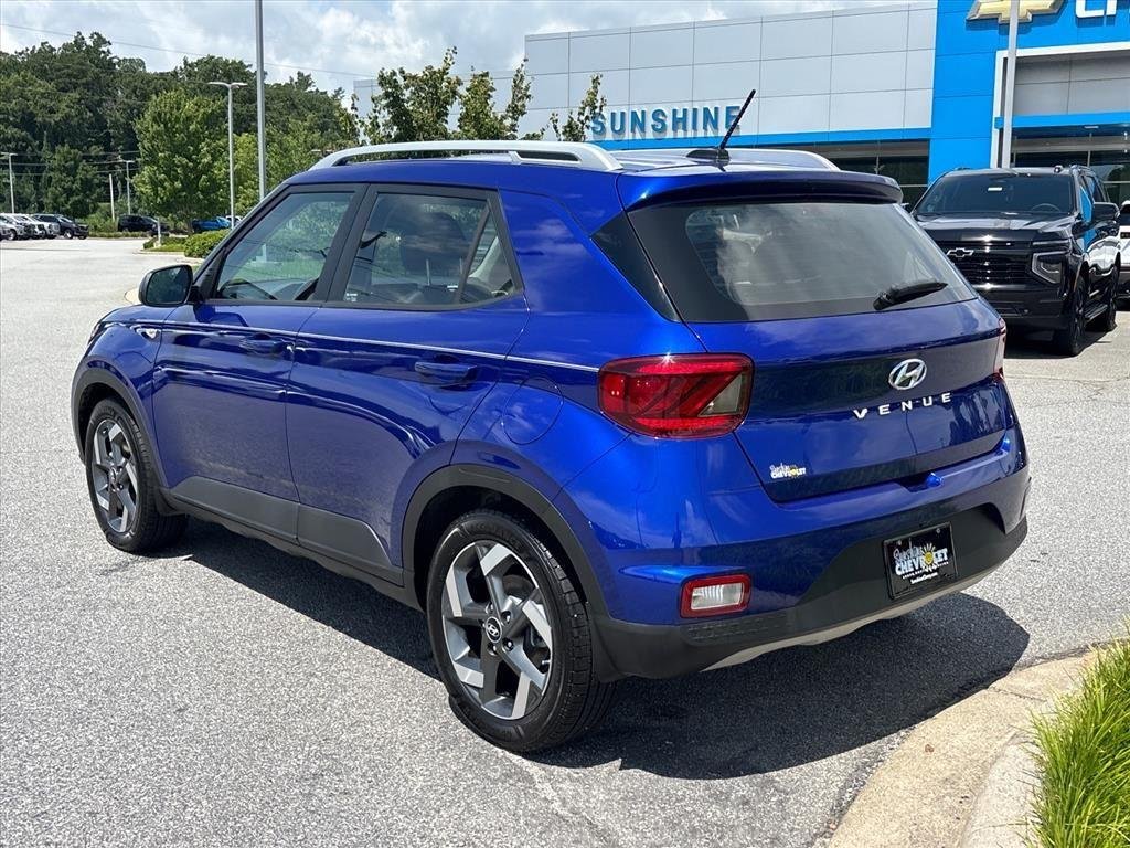 Used 2023 Blue Hyundai Limited image 3