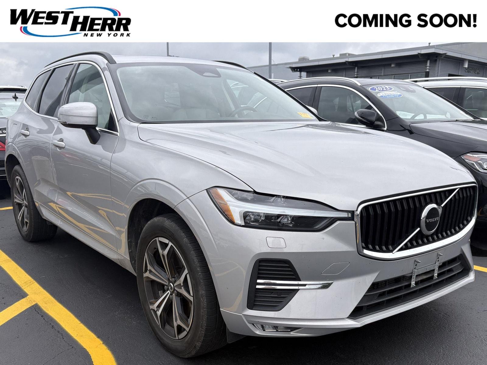 Used 2022 Silver Dawn Metallic Volvo Momentum image 1