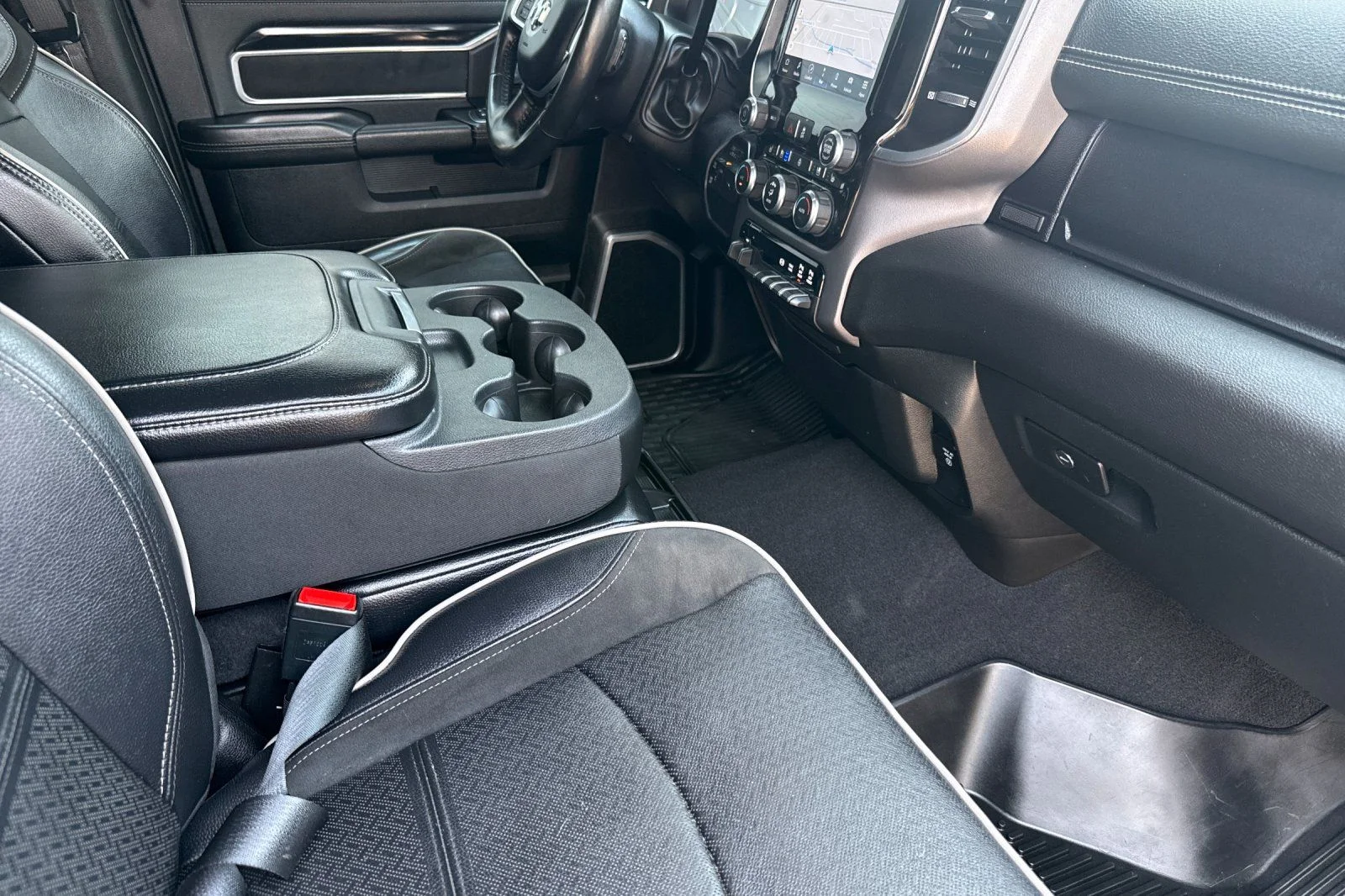Used 2022 Red Ram Laramie image 14