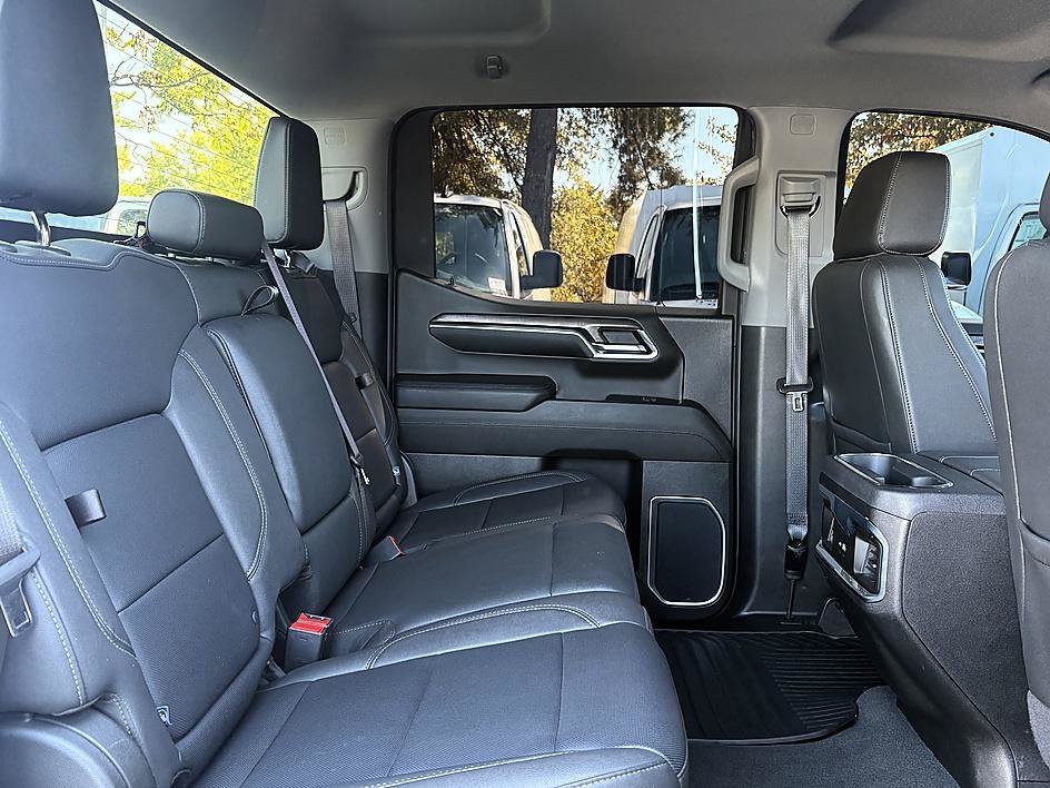 Used 2024 Iridescent Pearl Tricoat Chevrolet LTZ image 11