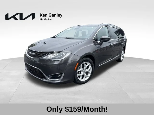2017 Chrysler Pacifica Touring L Plus