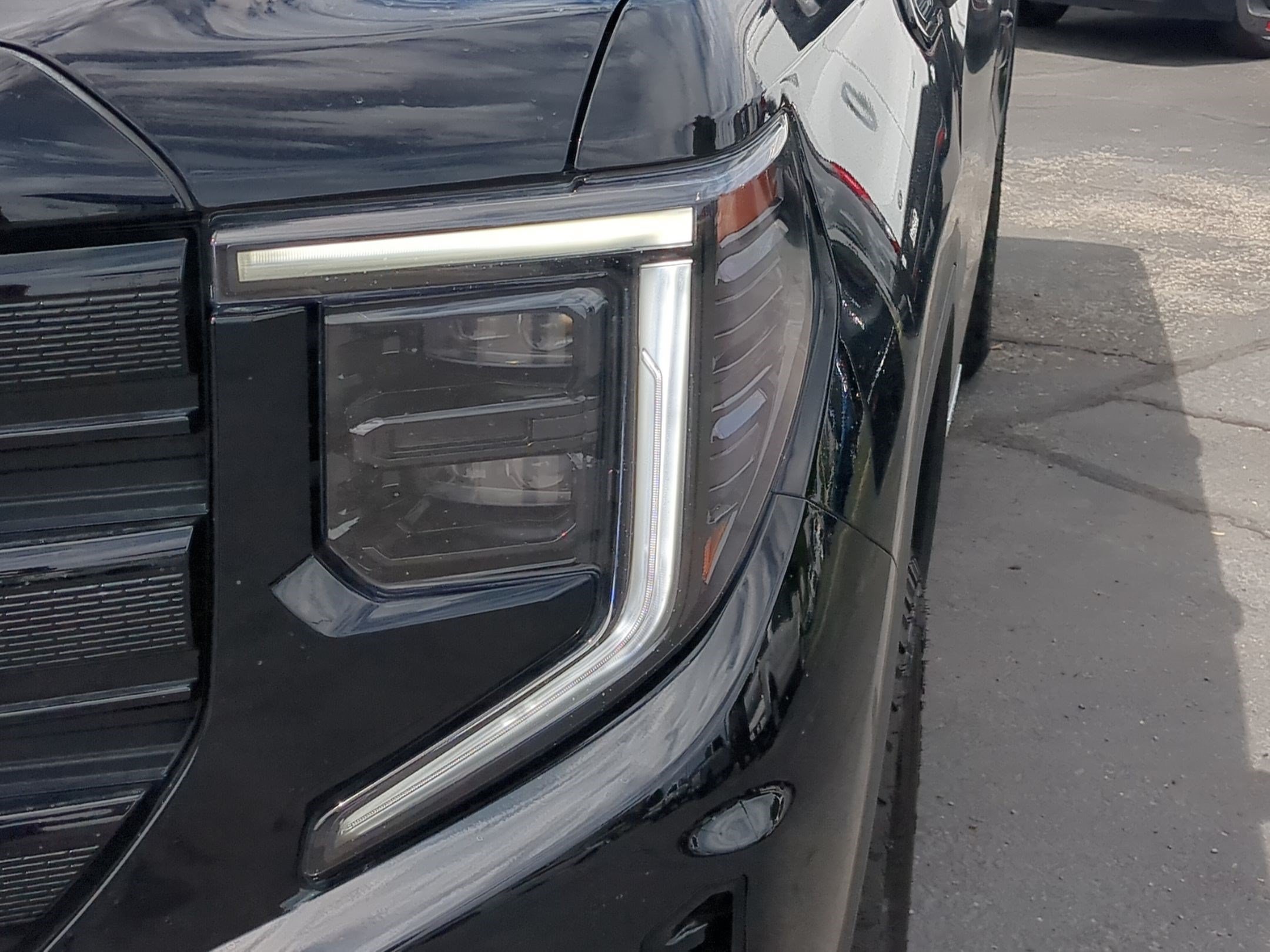Used 2024 Onyx Black GMC Elevation image 11