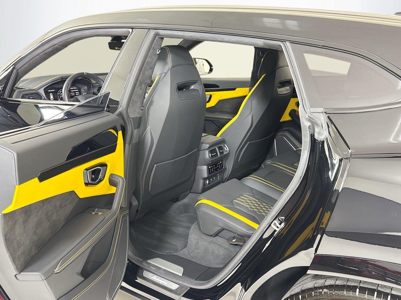 2024 Lamborghini Urus S - Photo 27
