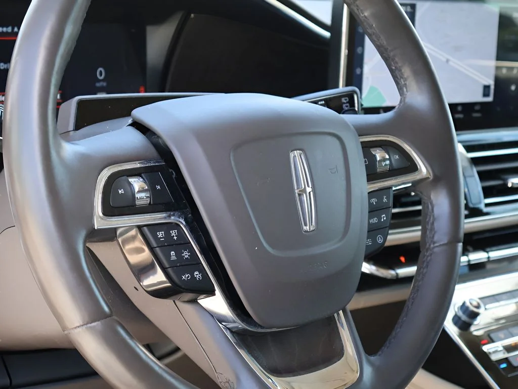 Used 2024 Red Metallic Lincoln Reserve image 21