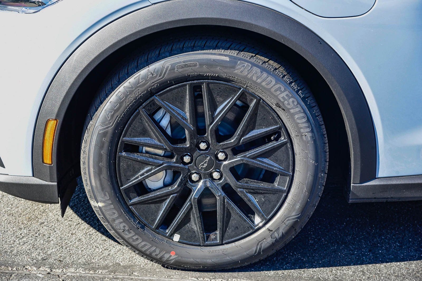 New 2026 Glacier Gray Metallic Tri-coat Ford Select image 9