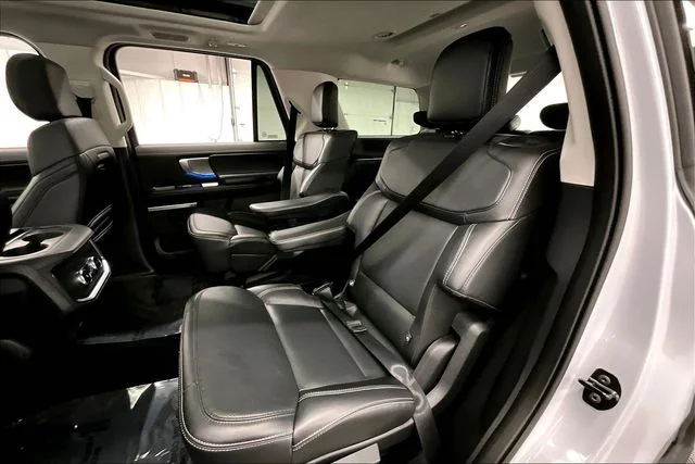 Used 2025 Space Silver Metallic Ford Platinum image 26