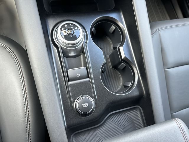New 2026 Star White Metallic Tri-Coat Ford Active image 24