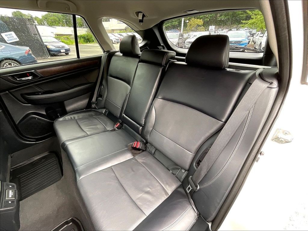 Used 2018 Crystal White Pearl Subaru 2.5i image 15