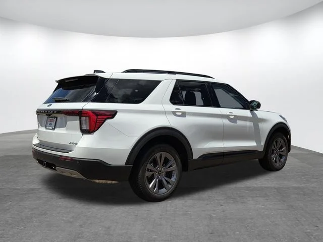 New 2026 Star White Metallic Tri-Coat Ford Active image 30