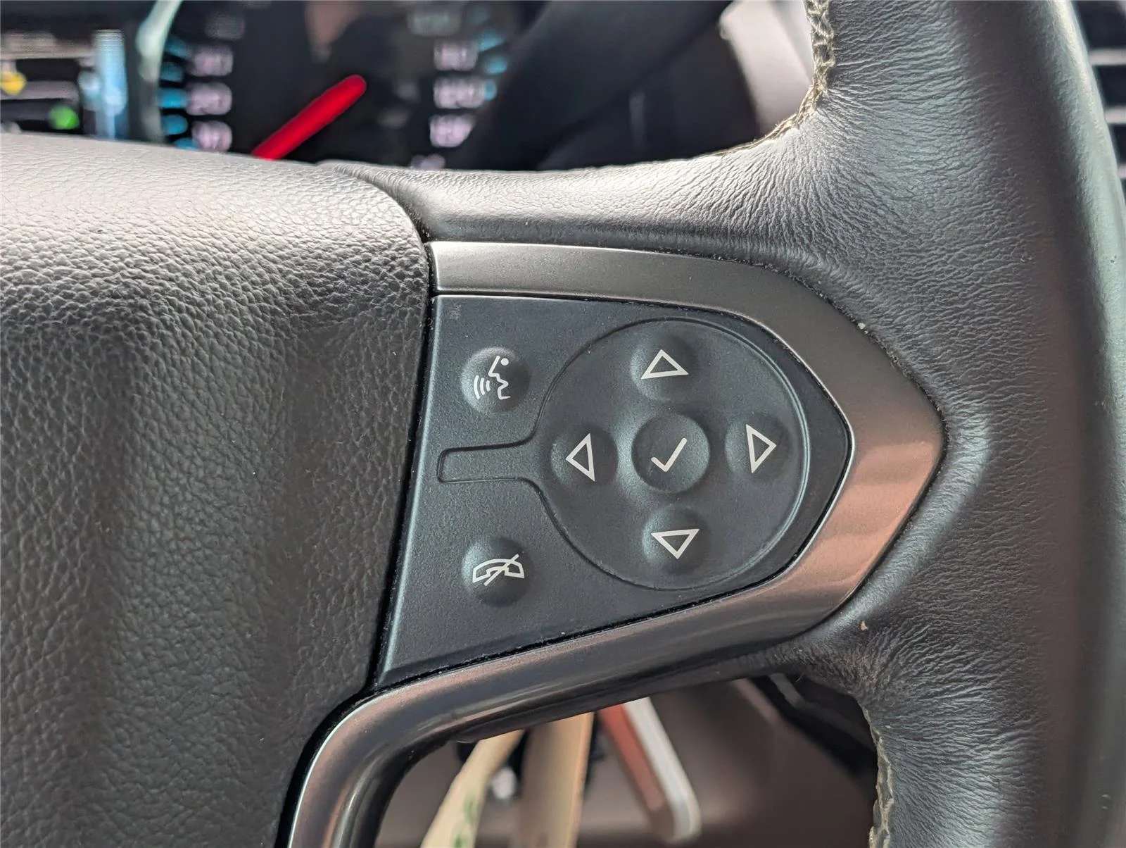 Used 2016 CHAMPAGNE SILVER METALLIC Chevrolet LS image 21