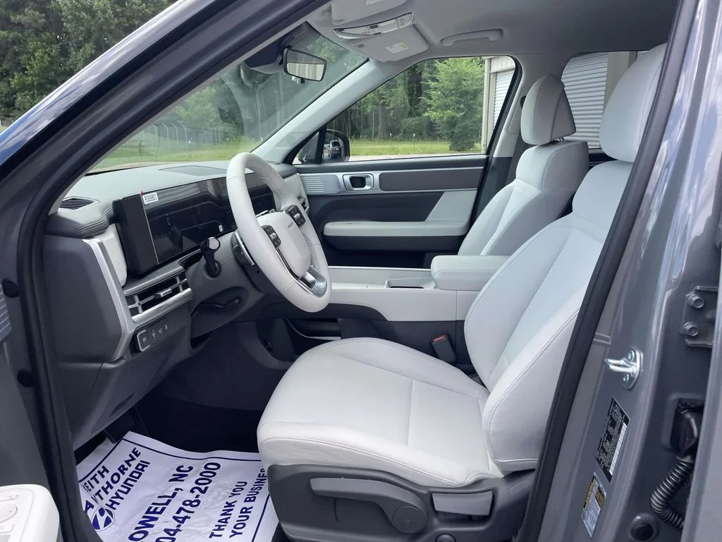 New 2026 Gray Hyundai SE image 18