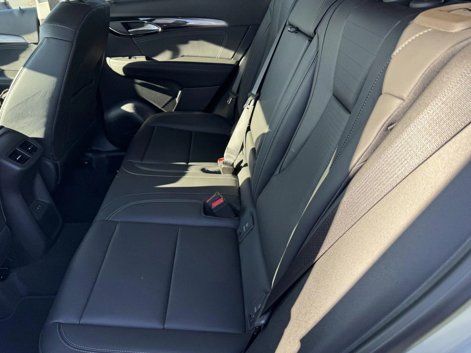 New 2026 Summit White Buick Preferred image 10