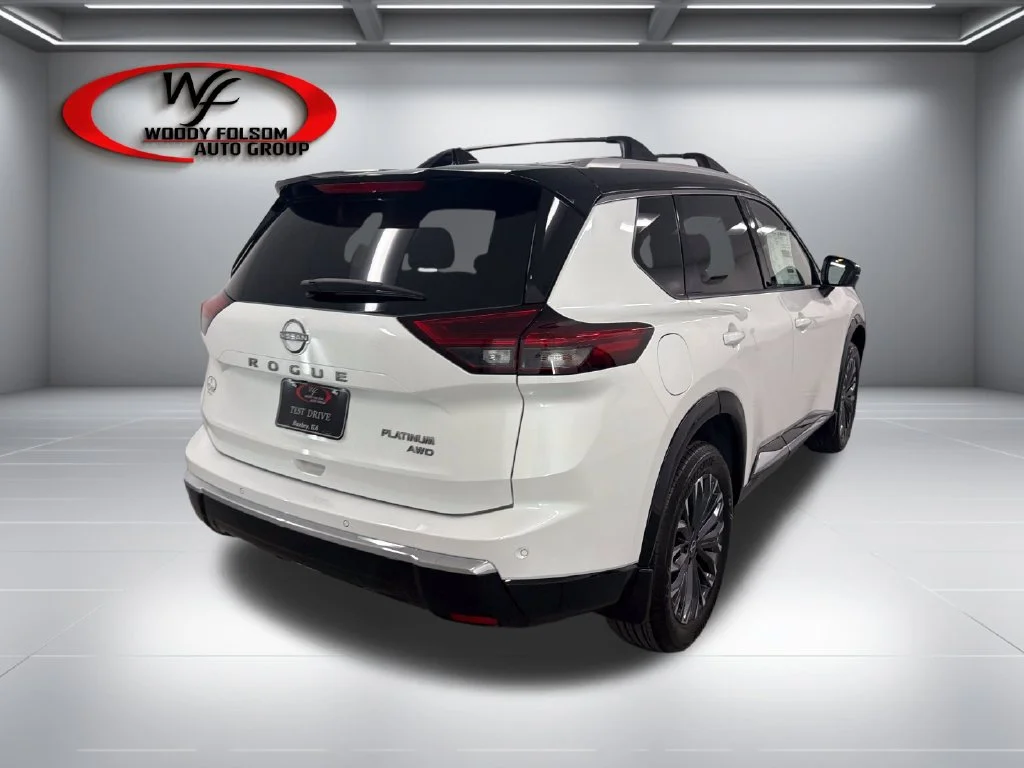 New 2026 Everest White Pearl TriCoat / Super Black Two-tone Nissan Platinum image 6