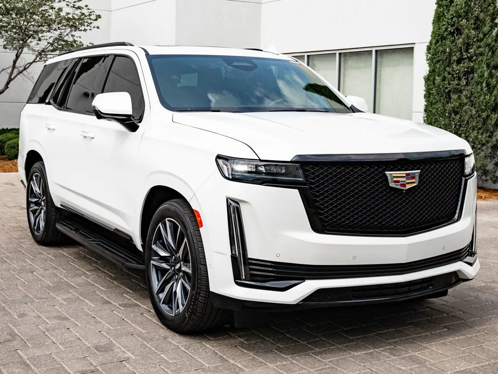 Used 2023 Crystal White Tricoat Cadillac Sport image 12
