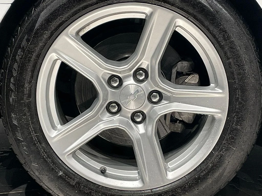 Used 2019 White Chevrolet 1LT image 13