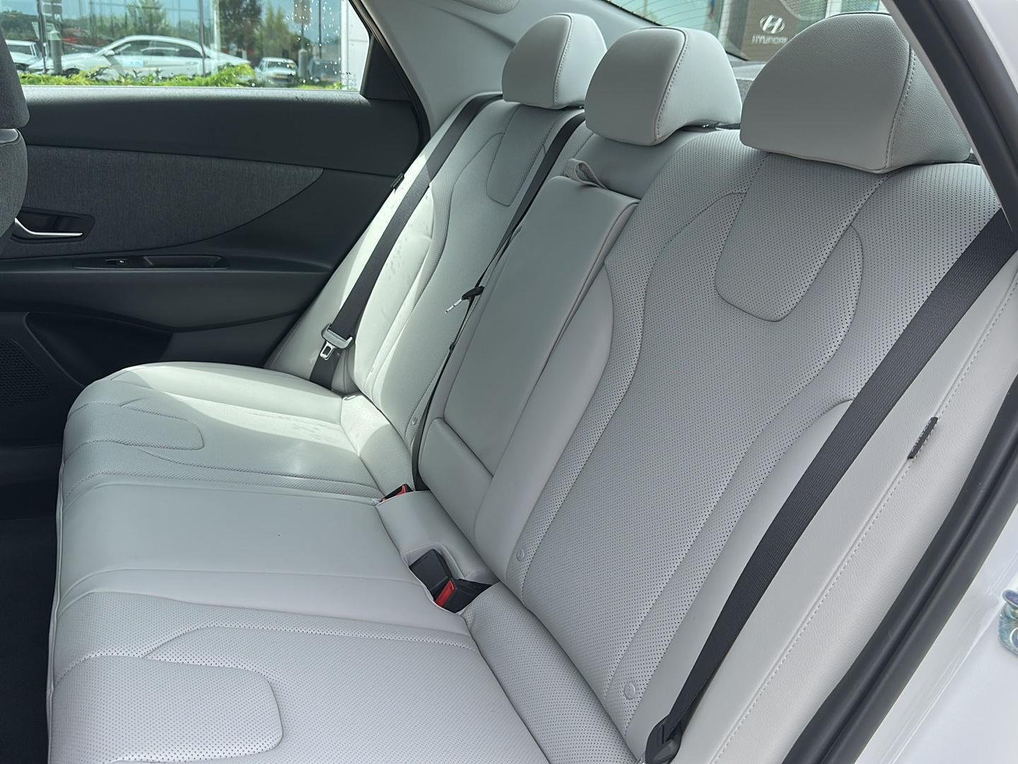 Used 2026 Serenity White Hyundai Limited image 27