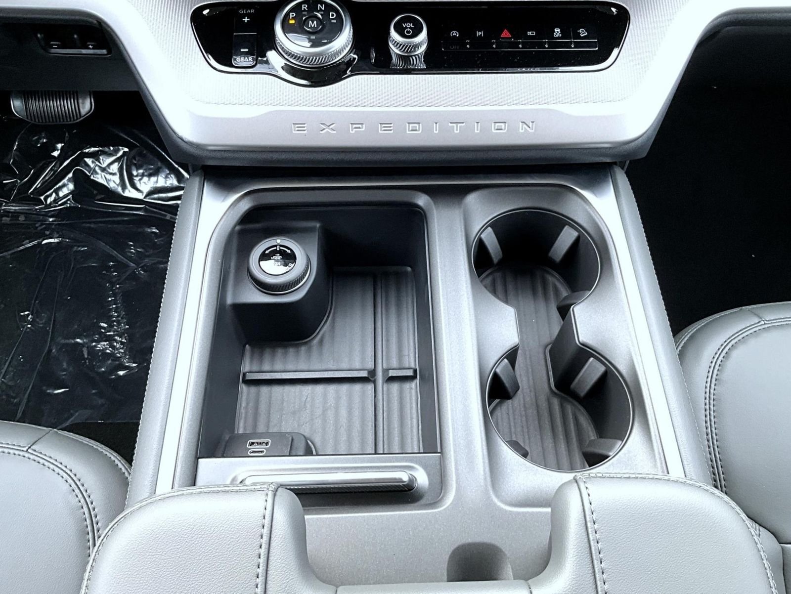 New 2027 Agate Black Metallic Ford Active image 16